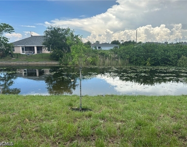 1017 Ne 44th Street - Photo Thumbnail 9