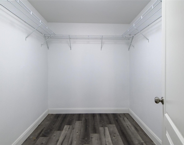 3429 Township Grove Lane - Photo Thumbnail 12
