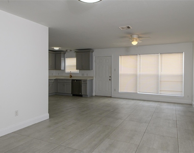 3429 Township Grove Lane - Photo Thumbnail 2