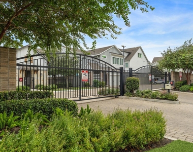 1415 Biondo Way - Photo Thumbnail 24