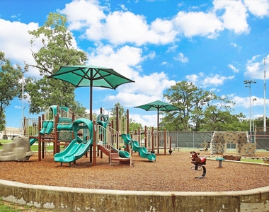1415 Biondo Way - Photo Thumbnail 23