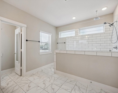 1415 Biondo Way - Photo Thumbnail 11