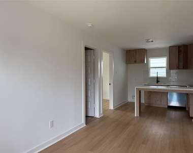 3617 Rosalie Street - Photo Thumbnail 4