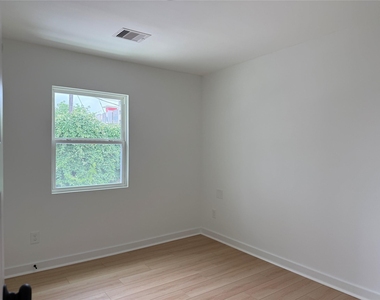 3617 Rosalie Street - Photo Thumbnail 6