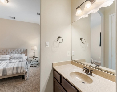 34 Danby Place - Photo Thumbnail 7