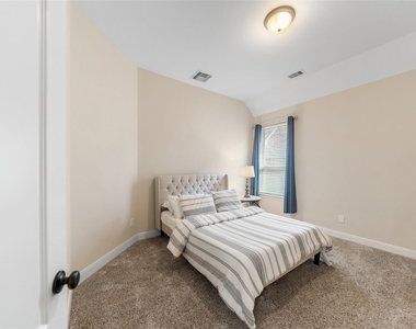 34 Danby Place - Photo Thumbnail 9