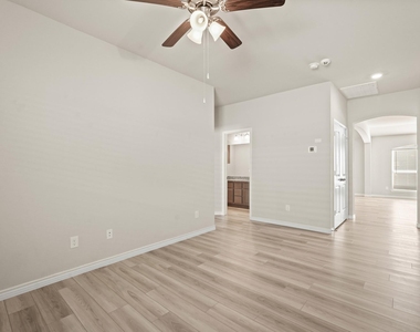 1164 Kennesaw Drive - Photo Thumbnail 16