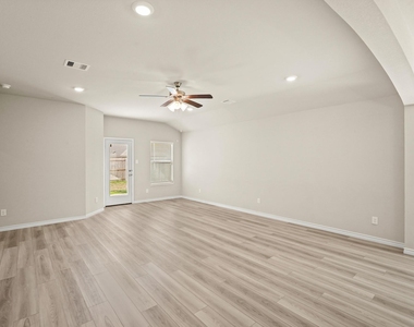 1164 Kennesaw Drive - Photo Thumbnail 10