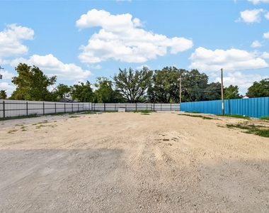 1449 Mesquite Street - Photo Thumbnail 13