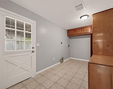 1449 Mesquite Street - Photo Thumbnail 7