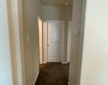 17118 Bedford Peak Ct - Photo Thumbnail 6