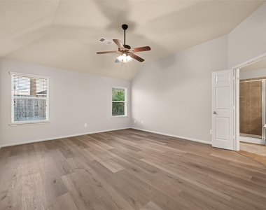 28207 Chalet Park Drive - Photo Thumbnail 33