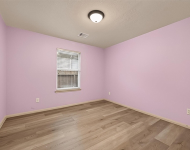 28207 Chalet Park Drive - Photo Thumbnail 32