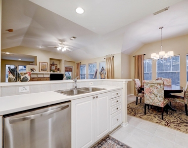10 Stone Creek Place - Photo Thumbnail 6
