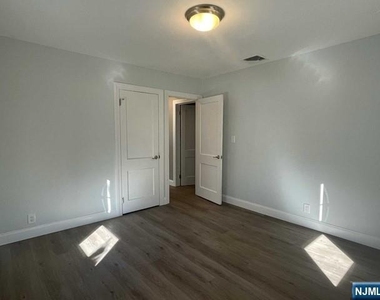 58 Hastings - Photo Thumbnail 15