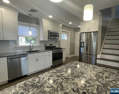 58 Hastings - Photo Thumbnail 3