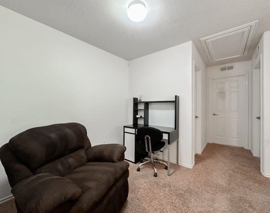 3 Fairlee Court - Photo Thumbnail 18