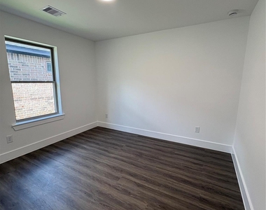 13122 Lake Conroe Bay Road - Photo Thumbnail 20