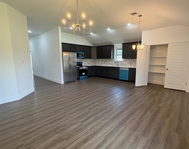 13122 Lake Conroe Bay Road - Photo Thumbnail 5