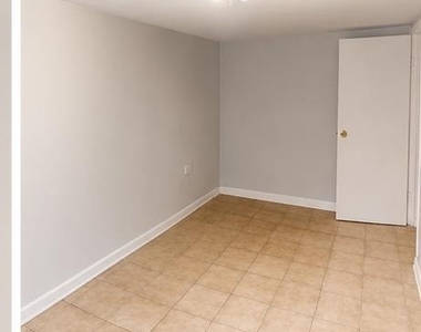 233 Jackson - Photo Thumbnail 4