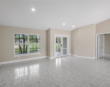 1795 Desoto Boulevard S - Photo Thumbnail 8