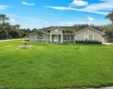 1795 Desoto Boulevard S - Photo Thumbnail 3