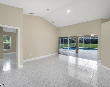1795 Desoto Boulevard S - Photo Thumbnail 12