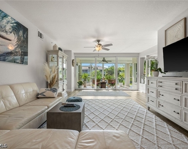 6855 Satinleaf Road S - Photo Thumbnail 2