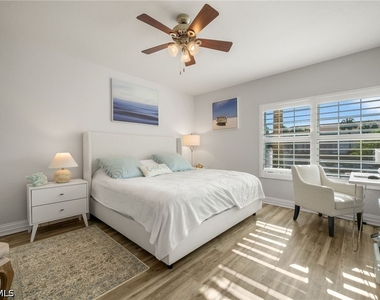6855 Satinleaf Road S - Photo Thumbnail 14
