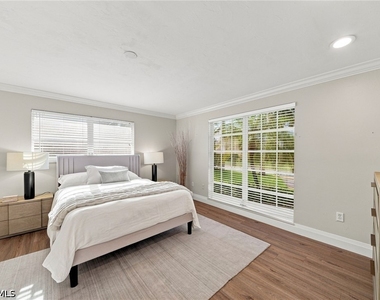 503 Neapolitan Way - Photo Thumbnail 24