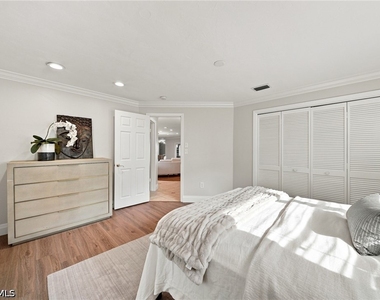503 Neapolitan Way - Photo Thumbnail 25