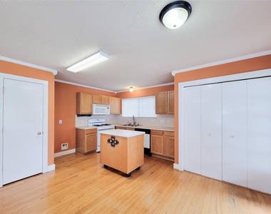 9607 Farrell Drive - Photo Thumbnail 14