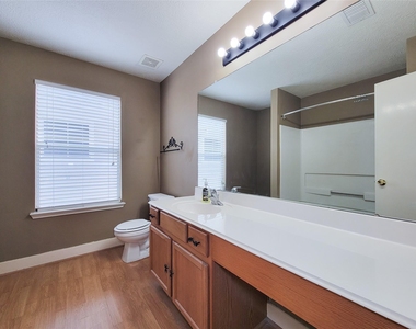 9607 Farrell Drive - Photo Thumbnail 31