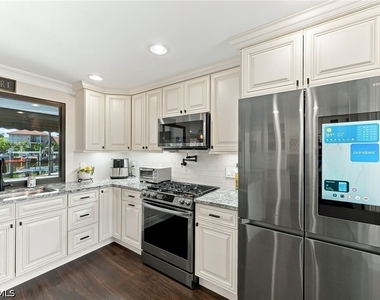 580 Tripoli Court - Photo Thumbnail 12