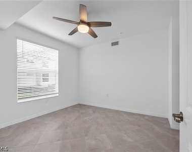 5445 Double Eagle Circle - Photo Thumbnail 22