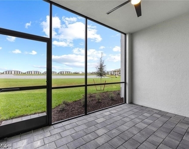 5445 Double Eagle Circle - Photo Thumbnail 16