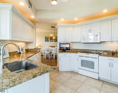 7040 Pelican Bay Boulevard - Photo Thumbnail 6