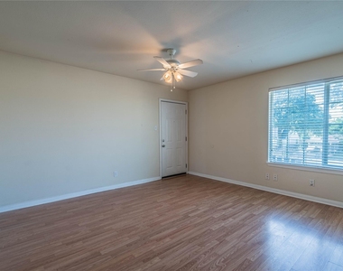 3918 Anita Street - Photo Thumbnail 6