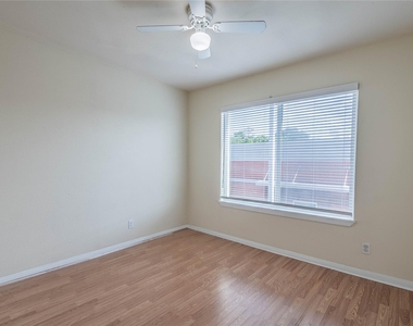 3918 Anita Street - Photo Thumbnail 8