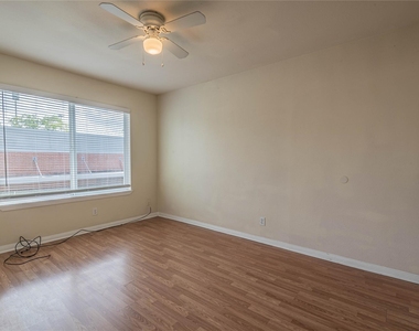 3918 Anita Street - Photo Thumbnail 12