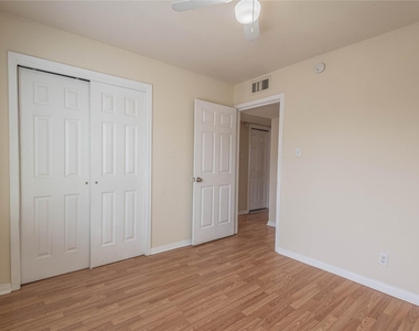 3918 Anita Street - Photo Thumbnail 9
