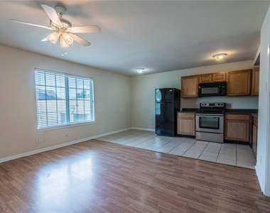 3918 Anita Street - Photo Thumbnail 3