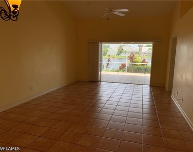 6116 Thresher Drive - Photo Thumbnail 4