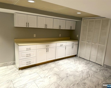 225 Hillside - Photo Thumbnail 11