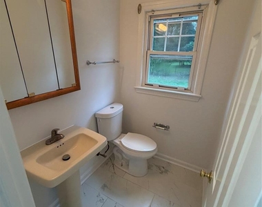 225 Hillside - Photo Thumbnail 6