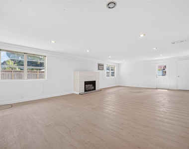 6131 Birdwood Road - Photo Thumbnail 9