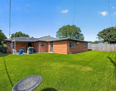 6131 Birdwood Road - Photo Thumbnail 20