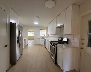 6131 Birdwood Road - Photo Thumbnail 5