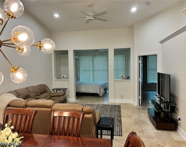 1340 Charleston Square Drive - Photo Thumbnail 9