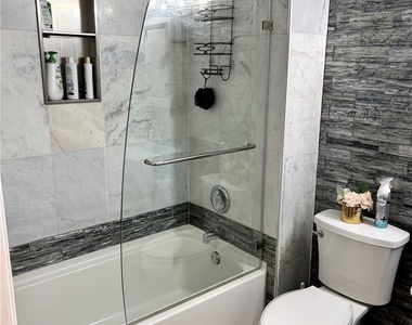 1340 Charleston Square Drive - Photo Thumbnail 1